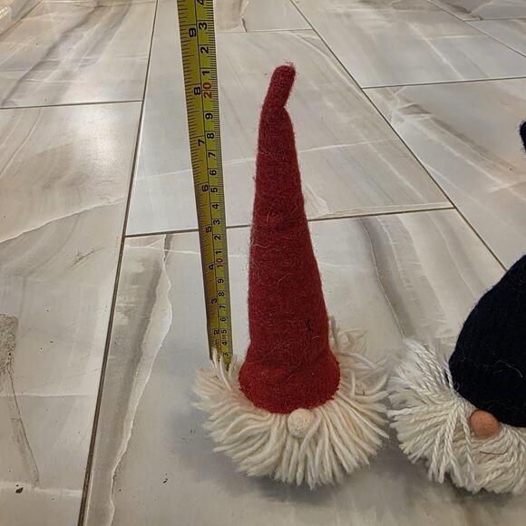 Set of 3 Handmade Nordic Gnome Figurines Tomte Nisse Holiday Decor Yarn - Picture 16 of 16